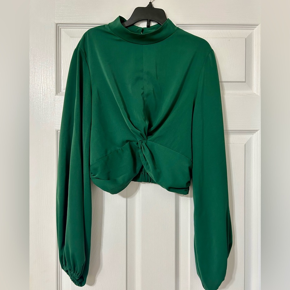 Cropped Green Women's Top
